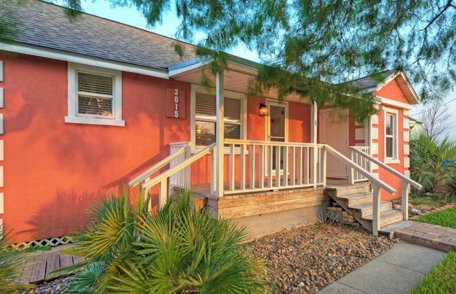 Waterfront Retreat w/ Private Boat Dock, Patio, Views Shore Thing by Avantstay - Photo 42