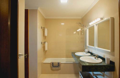 Stylish 6 Bedroom Villa Princesa - Hot Tub - Heated Pool - Near Beach & Waterparks - Foto 43