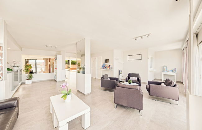 Vista Club Apartamentos - Photo 1