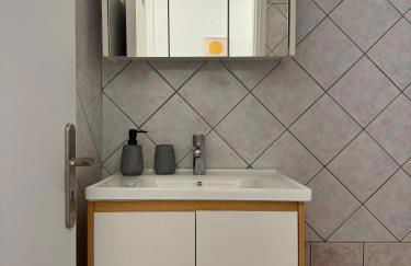 Golden Horizon Retreat, tranquil atmosphere next to the sea! - Photo 16