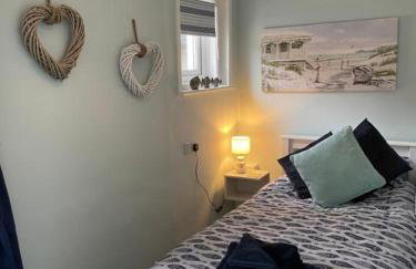 Seaview Apartment with parking - Photo 11