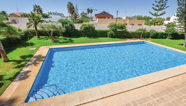 Mountain-view Apartment by Sea - Foto 2, Imagen principal