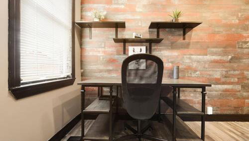 HostWise Stays - Prime Location in Lawrenceville, Exposed Brick 2BR Home - Foto 5