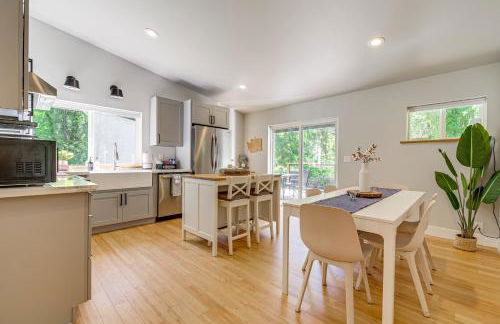 Deck, Hot Tub and Views Sleek Getaway in Index! - Foto 8