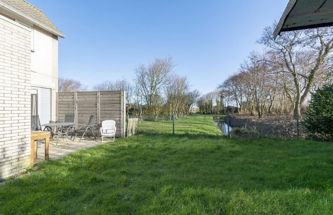 Cozy Holiday Home With Terrace - Photo 19