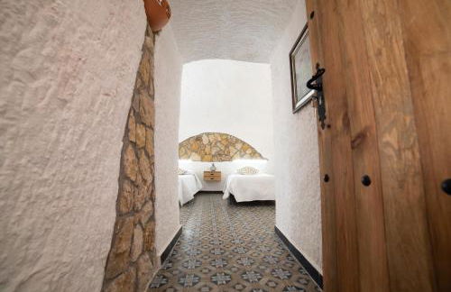 Cueva El Cortijo Gachas - Photo 1