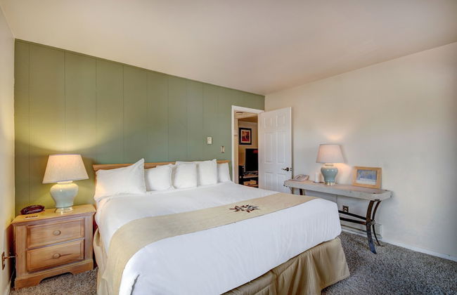 2BR/2BA Condo on Shuttle Route - Wild Irishman 1015 - Pool & more! - Foto 4