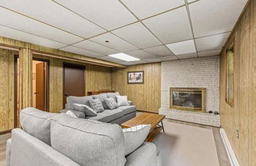 Joyful 5-Bedroom Home - Foto 14