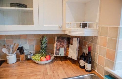 Hazel House - Cosy 2 bedroom house with parking near to Oxford - Foto 67