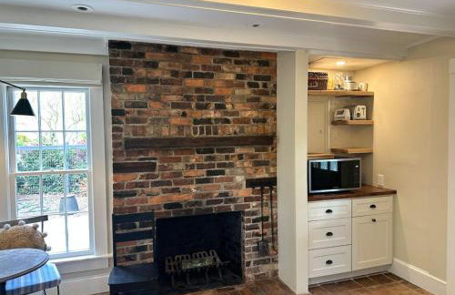 Newly Renovated Carriage House - Foto 17