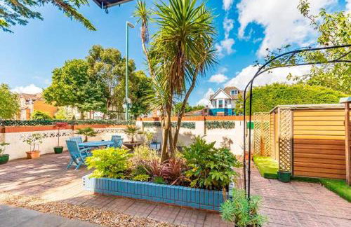 PRINCES COURT by BOURNECOAST- Holiday Apartment with Patio Garden, Parking and WIFI - FM8455 - Foto 25