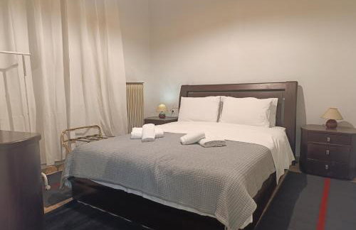 The House Thessaloniki - Charming Central with Private Courtyard - Easy Parking - 300m from University - Foto 4