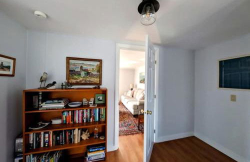 Cozy Waterfront Cottage with Private Beach and Fire Pit Near Gouldsboro, Maine - Foto 35