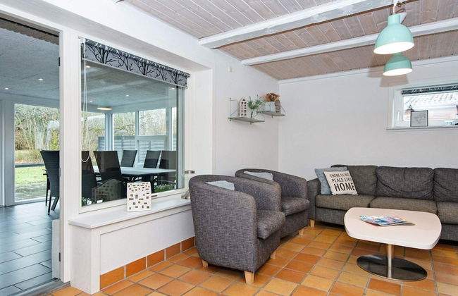 8 Person Holiday Home in Henne - Foto 9