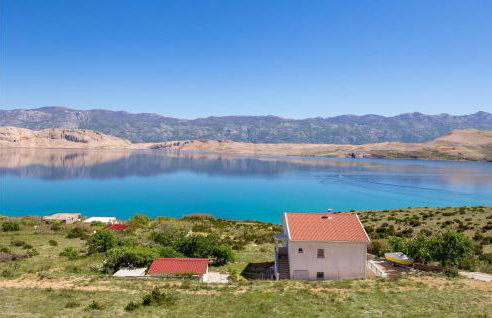 1 Bedroom Stunning Apartment In Bosana - Photo 10