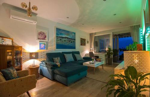 Sunset Oasis “VELLY” 1BR w/ Sea View & Parking - Foto 35