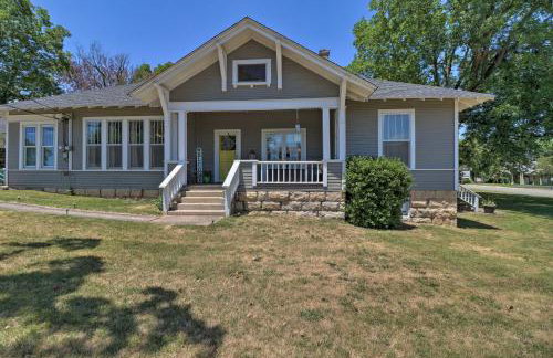 Historic Mountain Home Haven with Large Yard! - Foto 3