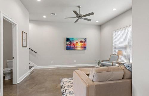 NEW Youngsville Escape KING Beds Cajun Luxury WiFi - Foto 15