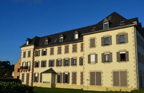 Studio in Plougasnou with Sea View and Beaches - Photo 1