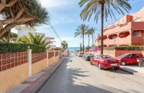 Alvarito Playa Marbella front beach apartment - Photo 24