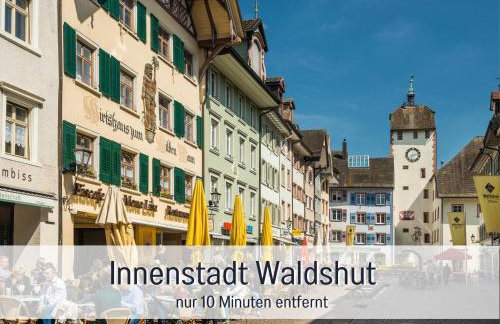 Stadtdomizil Ziegelfeld - Ruhig & Zentral, 65" TV, Südbalkon, vollausgestattete Küche, Altstadt fußläufig, Bahnhof 5-10 Min, Tiefgarage im Haus - Foto 39