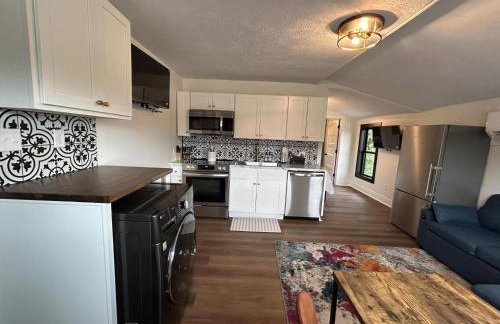 Victorian Queen Getaway Unit C Washerdryer - Foto 5