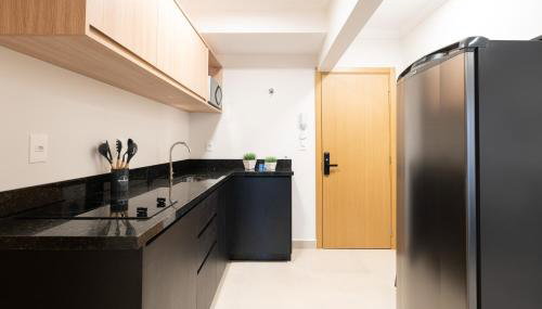 Localização Central! A 450 metros da Vila Germânica Loft com Piscina, Ar-Condicionado, Wi-Fi, Cozinha completa, Garagem Privativa, Espaço Zen, Academia, Sauna, e Mercadinho 24h - Foto 4, stove, pet friendly