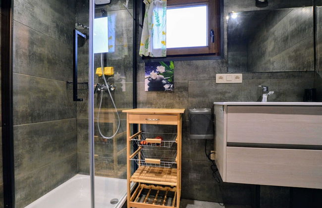 Quiet Chalet With Panoramic View and Fenced Garden - Photo 11