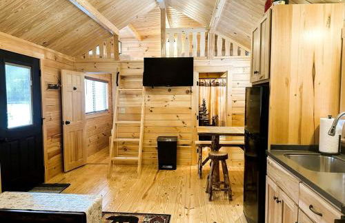 Beautiful New Cabin near the North Toe River for a Peaceful Getaway in North Carolina - Foto 2