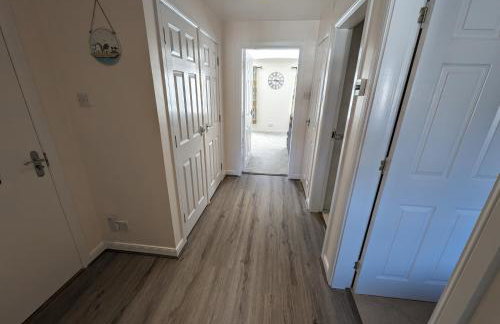 Great Location, large 1 bed flat with parking - Foto 7