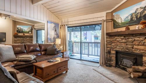 New Listing 2 bedroom and Loft 2 bath Summit E Bldg 16 condo sleeps 8 Steps to Eagle Lodge Chair 15 - Foto 2