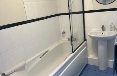Beautiful 2 bed in Wycombe - Photo 12