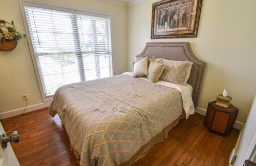 Waterfront Home with Spacious Outdoor Deck Boat Slip - Foto 13