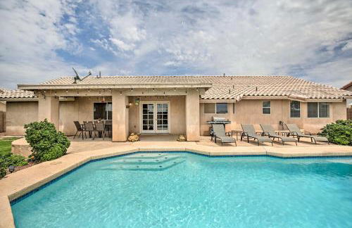 Sunny Yuma Retreat with Private Pool and Grill! - Foto 33