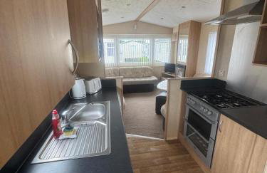 3 Bed Caravan - Sleeps 8 - Pets - Parking - Foto 3