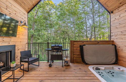 The Ash - Private Cabin with Hot Tub Oasis for Two in the Pines - Foto 8