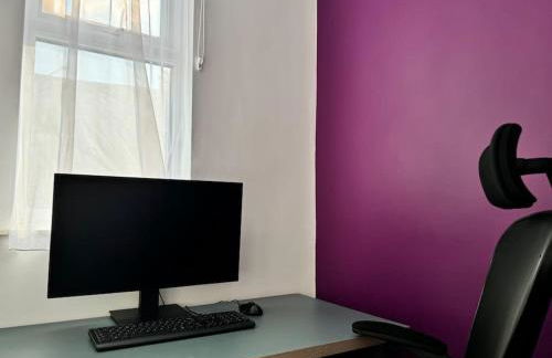 TV in Every Room Free Parking - Foto 6