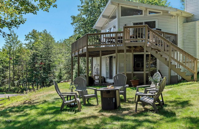 Lake It Right by Avantstay Lakefront w/ Dock, Hot Tub, Fire Pit & Game Room - Photo 1