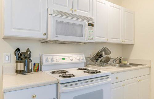 Hike, Golf and Boat Wake Forest Home with Yard - Foto 5