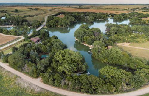 Plum Creek Retreat with Beach near Johnson Lake - Foto 35