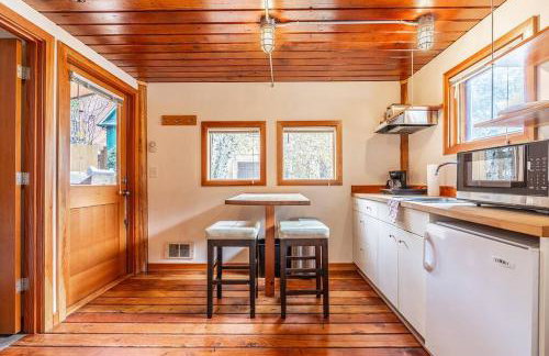 Charming two-level retreat in Capitol Hill - Foxglove Inn - Foto 3