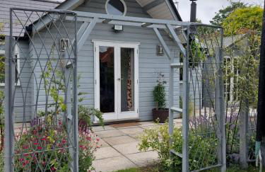 Private Garden Lodge in Christchurch, Dorset for 4 - dogs welcome! - Foto 24