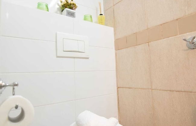 Art Apartment Near Mamila best Location 1 - Photo 13