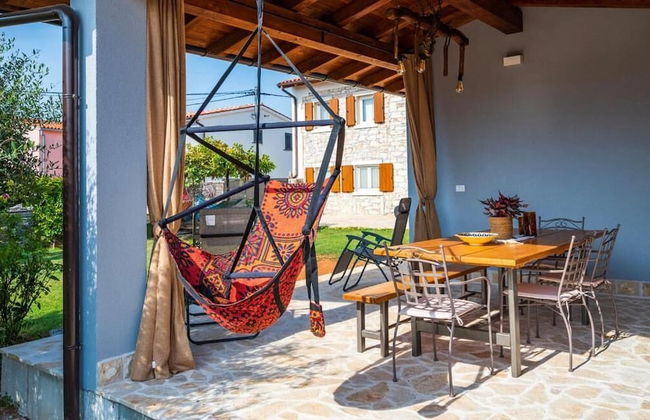 Charming House With Garden and BBQ in Galizana - Photo 16