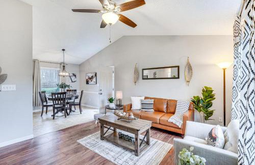 Mebane Home with Private Yard Steps to Downtown! - Foto 2