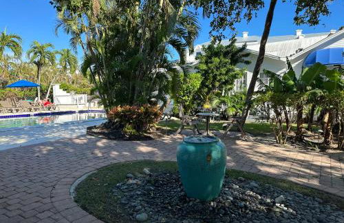 Olde Marco Inn - Photo 12