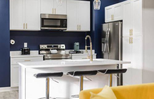 Chic Boho Retreat Near Downtown - Photo 32