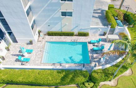 Boca Coastal Stay 2BR 2BA with Pool and Balcony - Foto 34