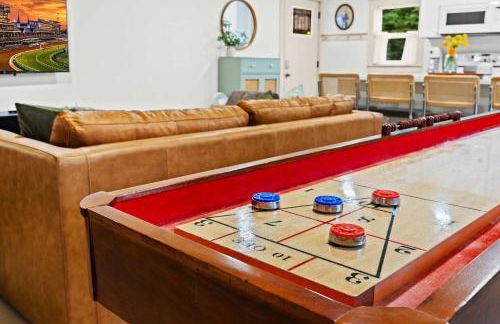 The Gatsby Carriage House Luxe Stay w Game Room - Foto 22