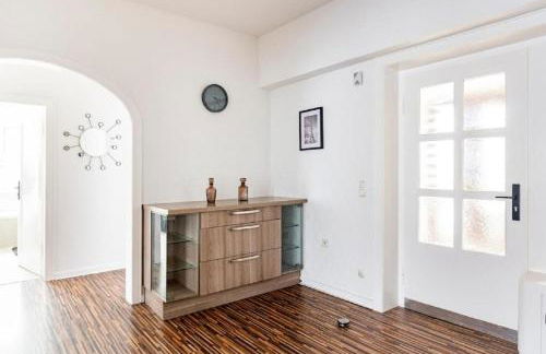 Maybach Apartments - Modern & Spacious, near Düsseldorf Messe, free Private Parking - Foto 25